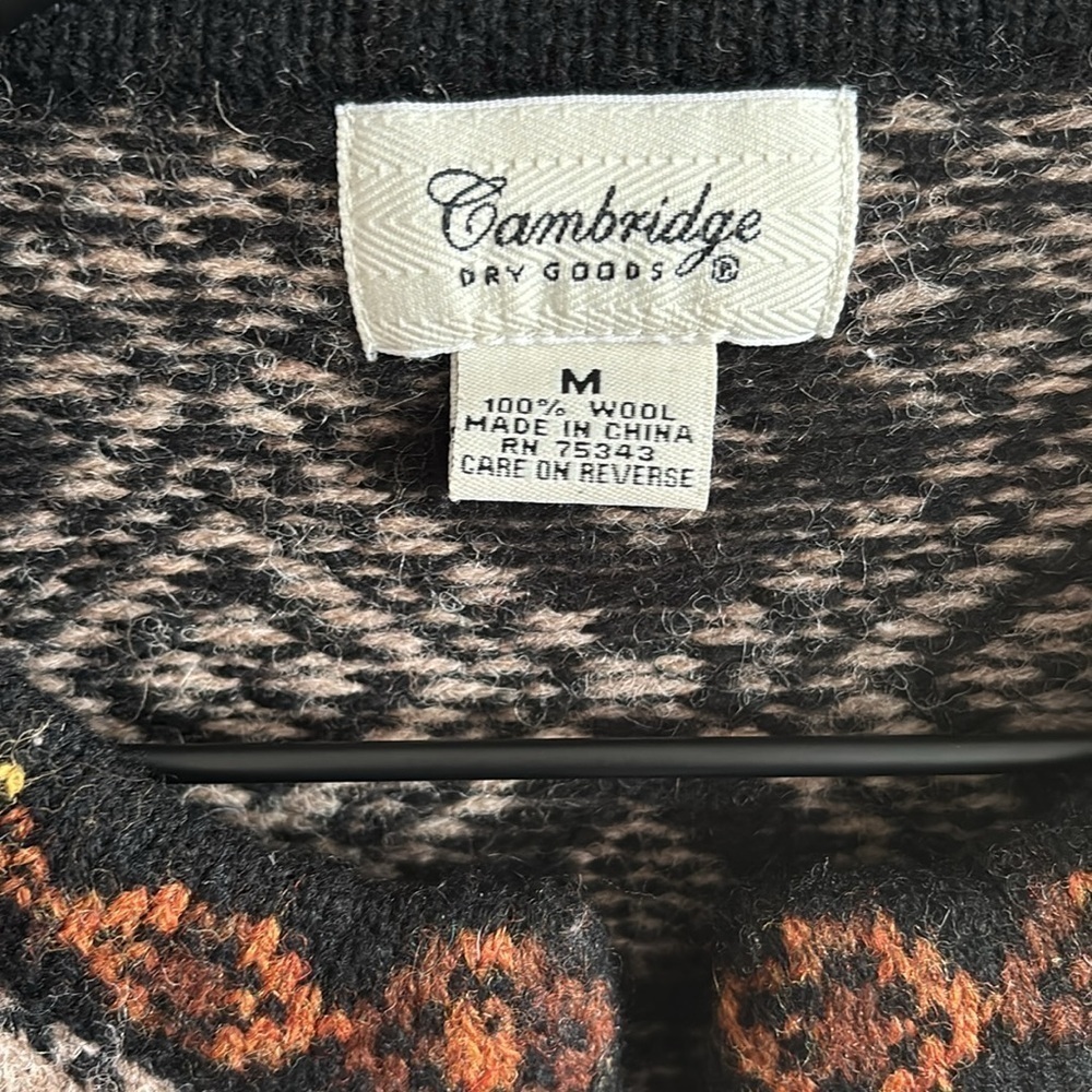 Cambridge Dry Goods 100% wool knit long sleeve crew neck cardigan sweater - Picture 3 of 9